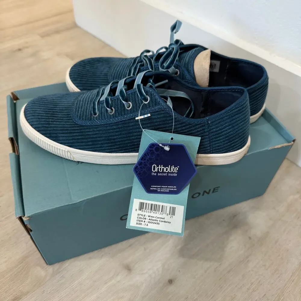 NWT TOMS Carmel Atlantic Corduroy Velvet Lace Up Blue Comfort Sneaker Size 7.5